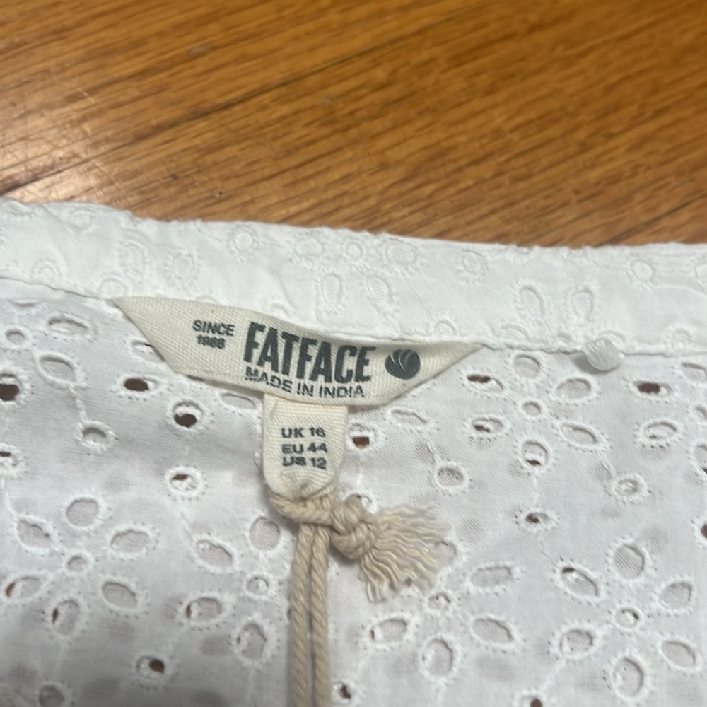 NWT Fat Face White Eyelet Blouse size US 12. New but light makeup on collar - Picture 3 of 6